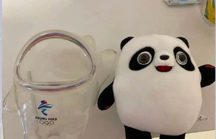 冰墩墩硅胶外壳供不应求 生产厂家“火力全开”